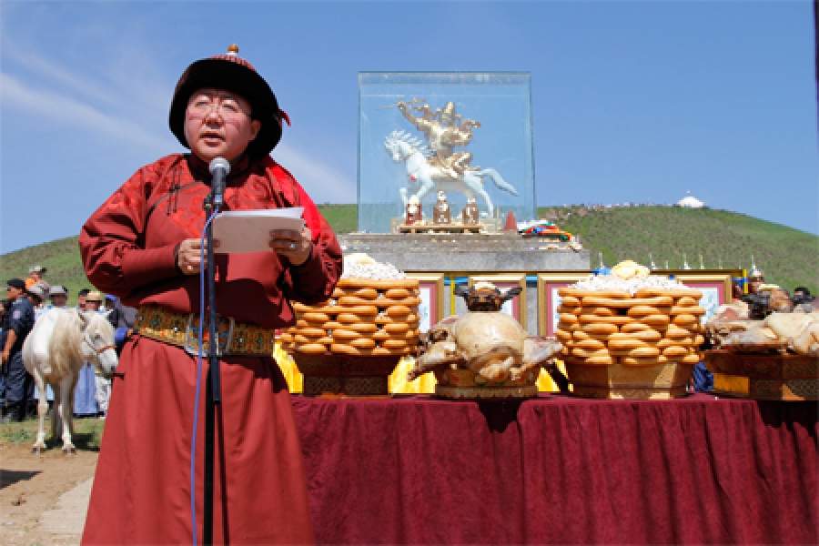 Ерөнхийлөгч Алтай Таванбогд хайрханы төрийн тахилгад оролцоно