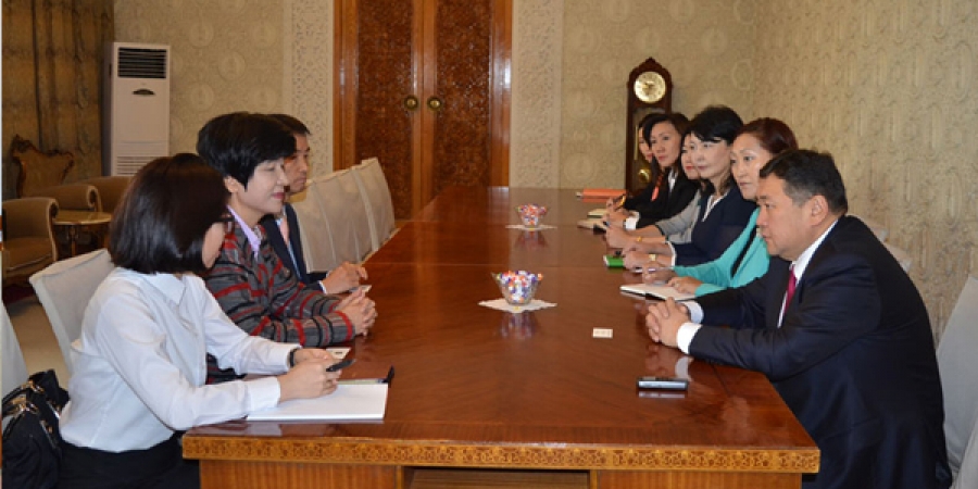  БНСУ-ын парламентын гишүүн Ким Ён Жүг хүлээн авч уулзав