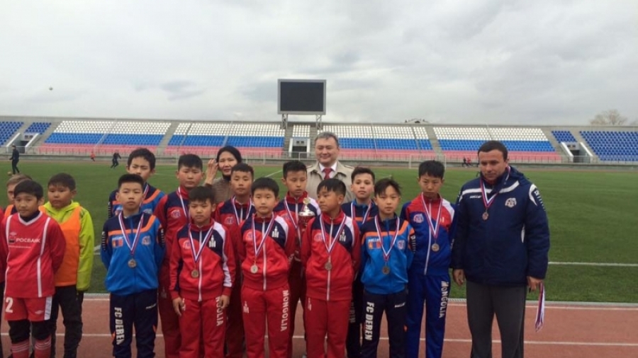 “Дэрэн” баг Улан-Үдээс мөнгөн медаль хүртэв