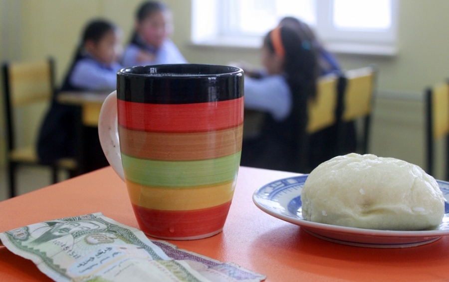 “Монгол-Турк” сургуулийн сурагчид үдийн хоолноосоо хорджээ