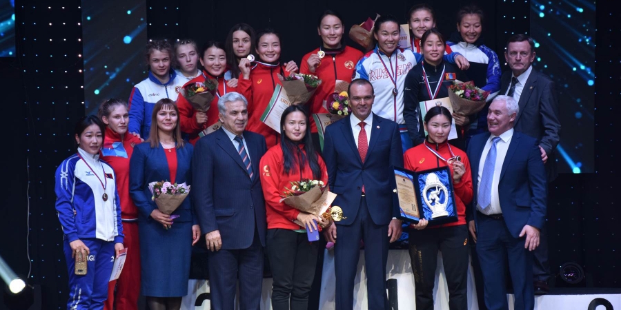 Эмэгтэй бөхчүүд “Оросын цом”-ын тэмцээнээс долоон медаль хүртлээ