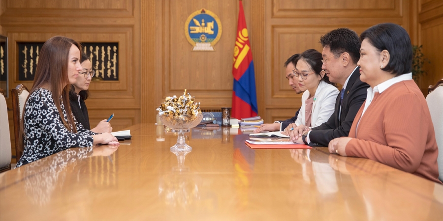 Монгол Улсын Ерөнхий сайд У.Хүрэлсүх ОУПХ-ны даргыг хүлээн авч уулзав