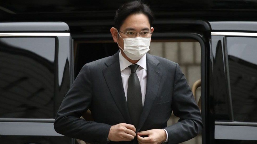Ли Жэ Ён: Самсунг компанийн өв залгамжлагч хээл хахуулийн хэргээр хорих ял авчээ