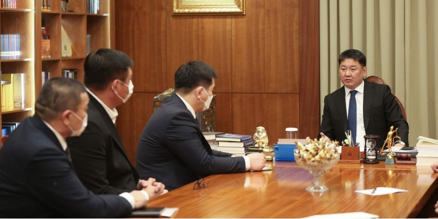 Ерөнхийлөгч У.Хүрэлсүх Монголын үндэсний бөхийн холбооны удирдлагуудыг хүлээн авч уулзав