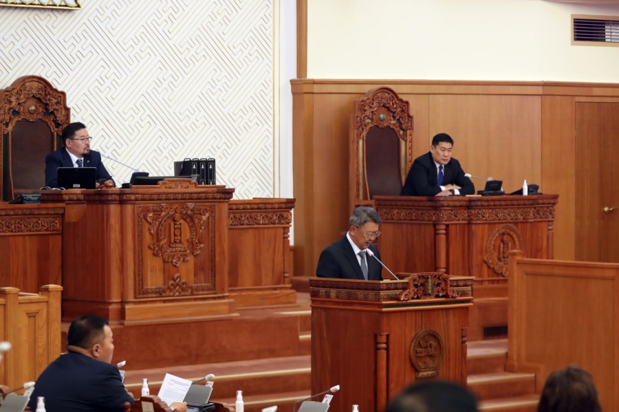 Монгол Улсын Үндсэн хуульд оруулах өөрчлөлтийн төслийг хэлэлцэн баталлаа