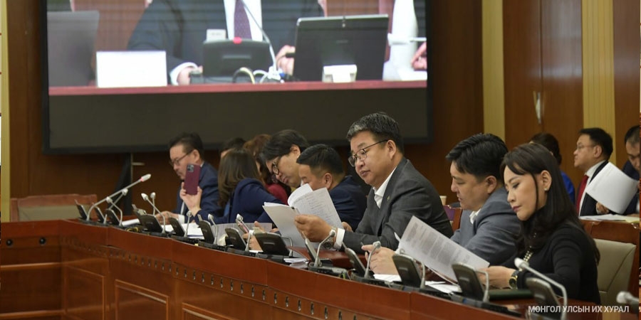 ТББХ: Монгол Улсын Үндсэн хуульд оруулах өөрчлөлтийн төслийн гурав дахь хэлэлцүүлгийг хийлээ