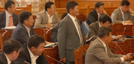 Л.Энх-Амгалан: Монгол хэлний хуульд эдийн засгийн хөшүүргийг тусгах хэрэгтэй 