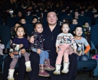 Хакүхо М.Даваажаргал 500 хүүхдэд Чингис хаан хүүхэлдэйн киног үзүүллээ