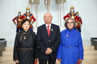 Нэр бүхий шүүгчдэд Монгол Улсын гавьяат хуульч цол хүртээв
